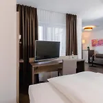 Newton Hotel