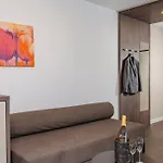 Newton Hotel