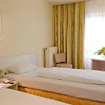 Hotel Newton