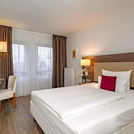 Plaza Nord Hotell 3*