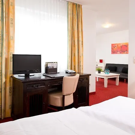 Newton Hotel 3*